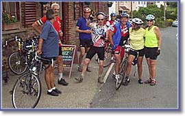 Delightful gang returning from Exeter on the 2002 Devon Delight Audax