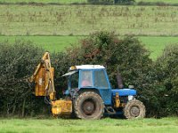 tractor hedgecut